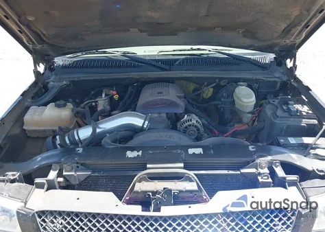 2004 Chevrolet Silverado 1500 Ls z USA, uszkodzony, nr VIN 2GCEC13T541335161